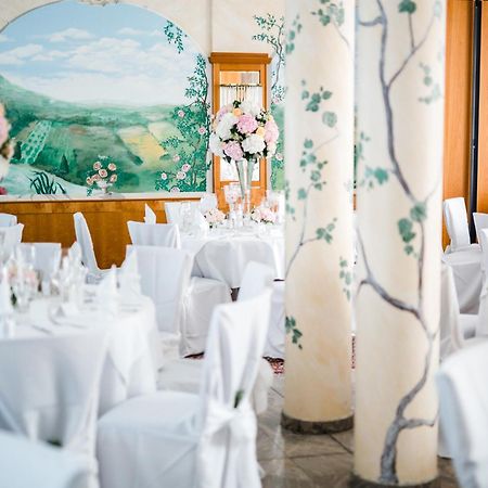Hotel Restaurant Felix Bensheim Exteriör bild