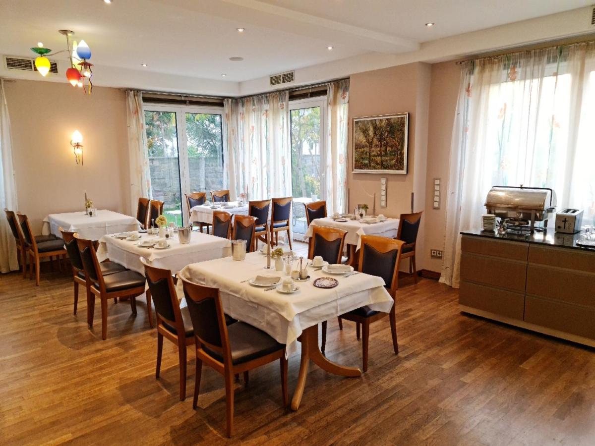 Hotel Restaurant Felix Bensheim Exteriör bild