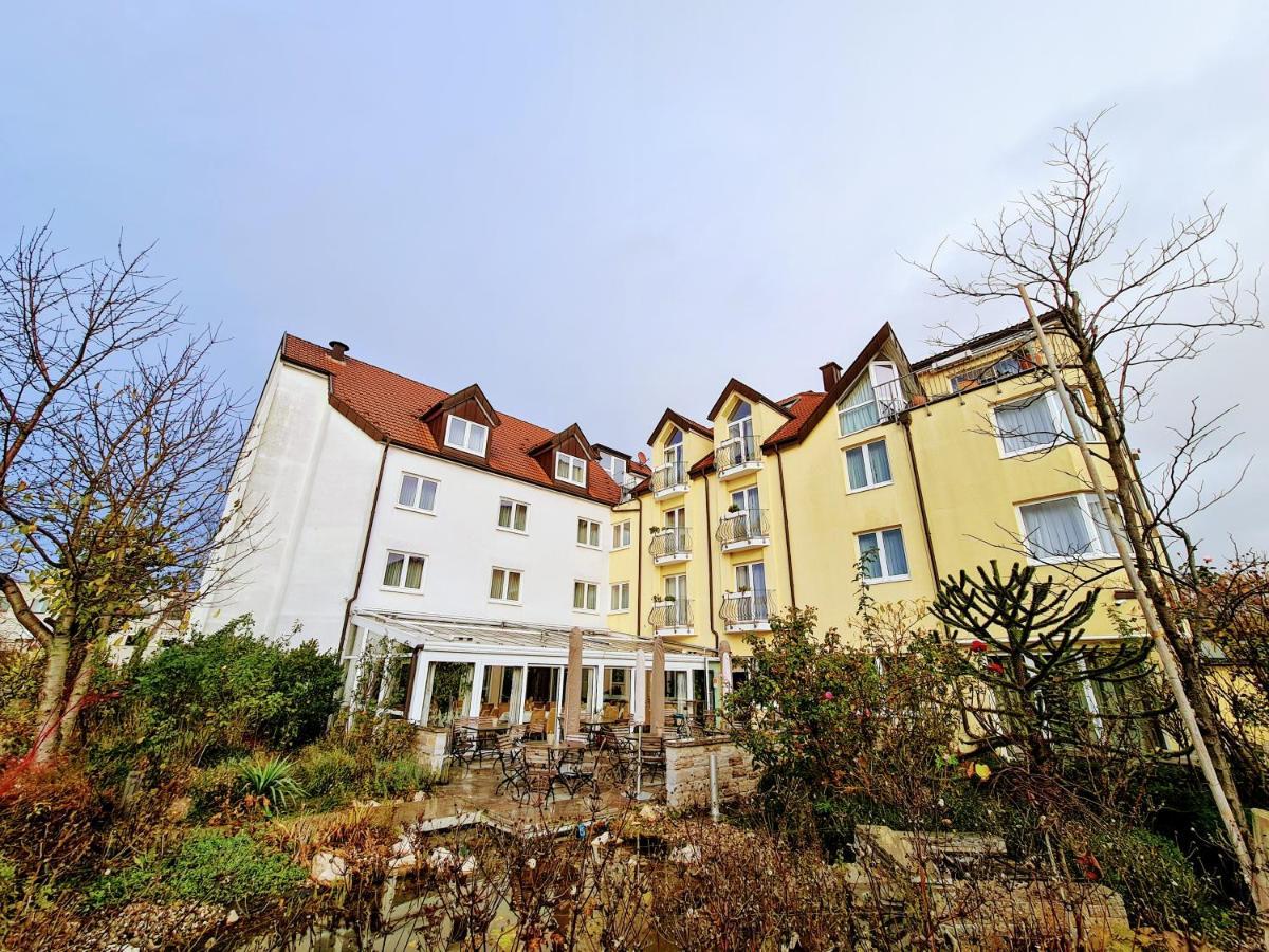 Hotel Restaurant Felix Bensheim Exteriör bild
