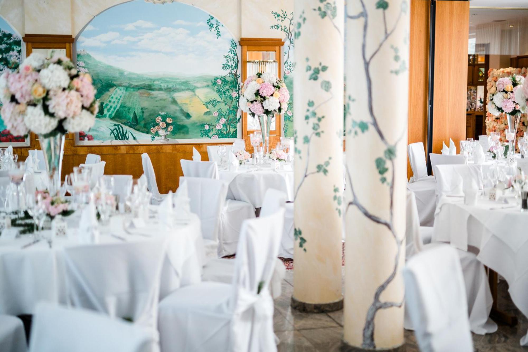 Hotel Restaurant Felix Bensheim Exteriör bild