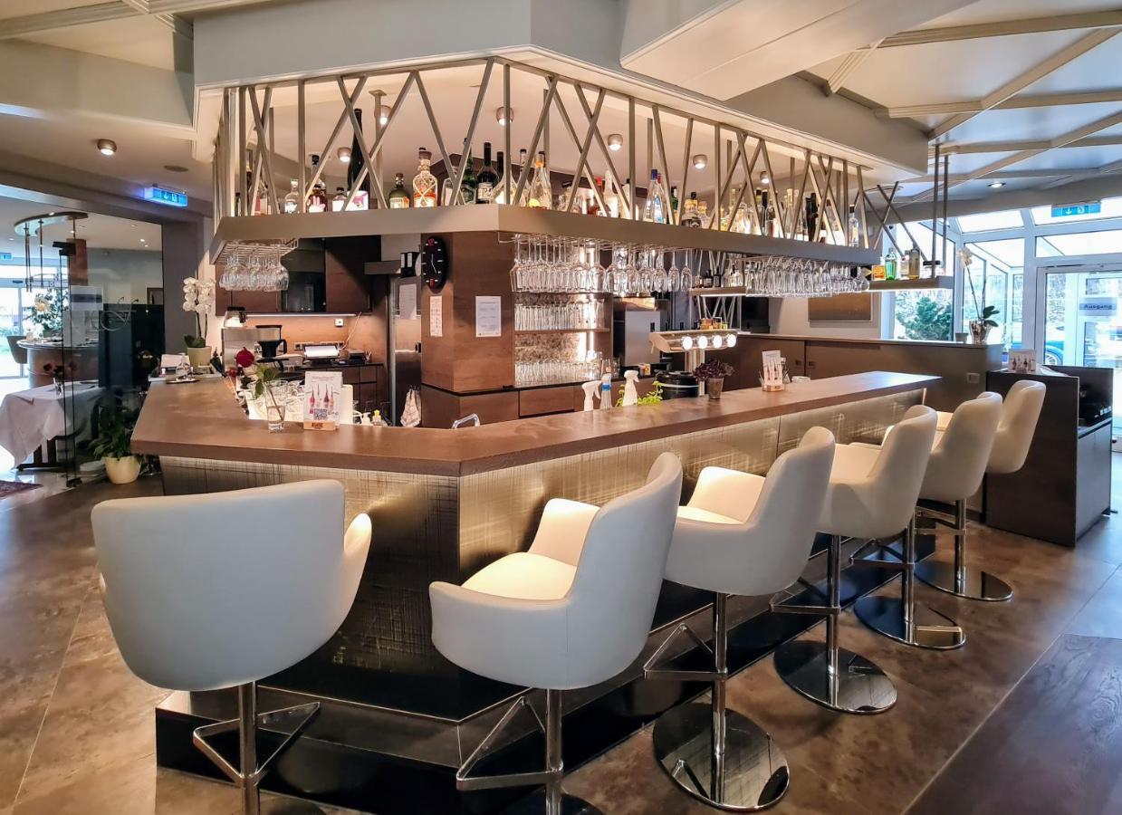 Hotel Restaurant Felix Bensheim Exteriör bild